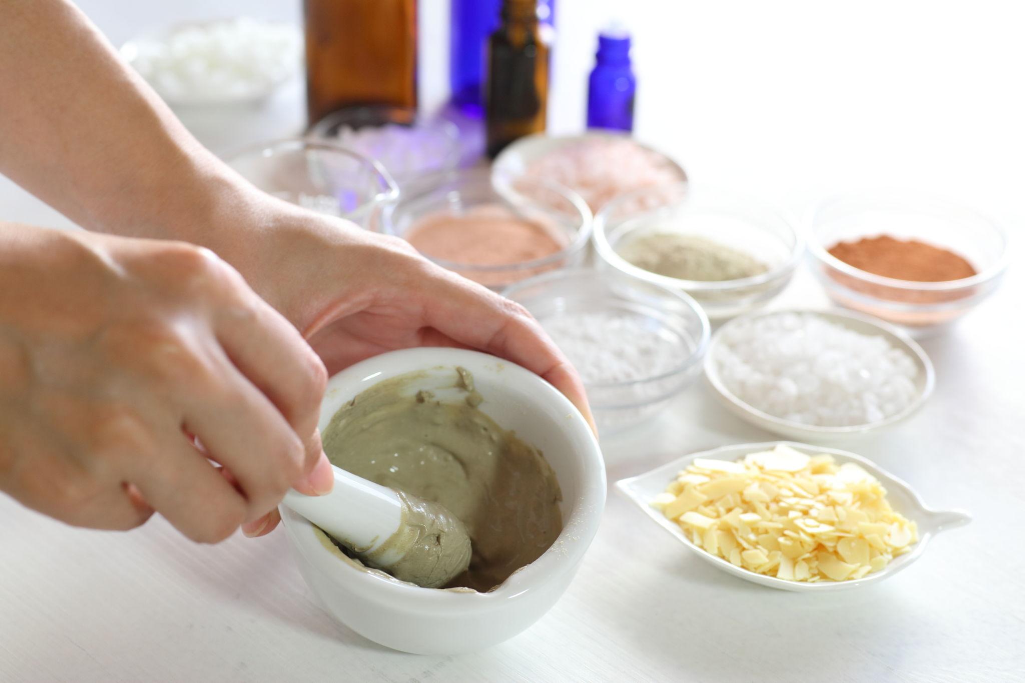 BENTONITE FOR COSMETICS INDUSTRY